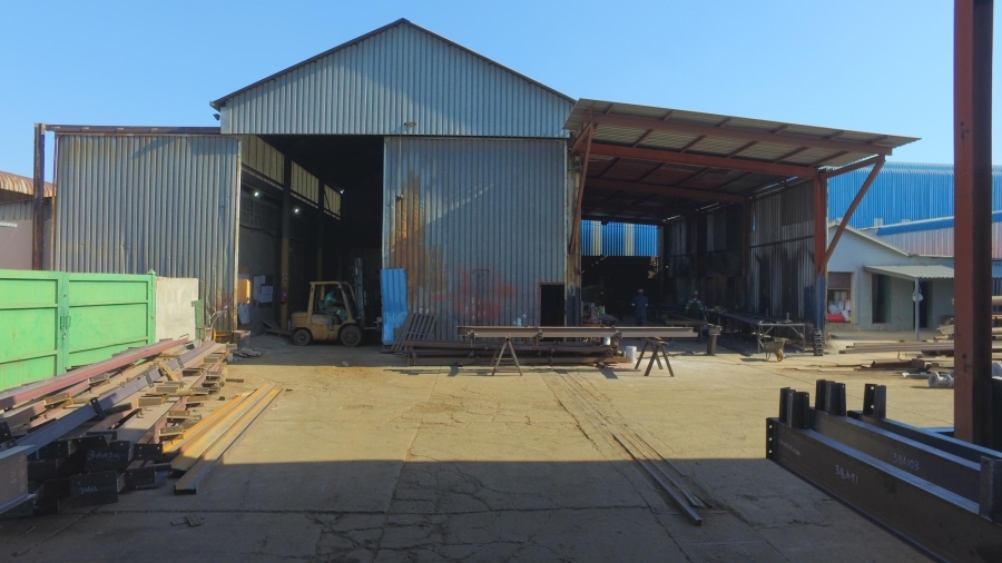 To Let commercial Property for Rent in Oos Einde North West